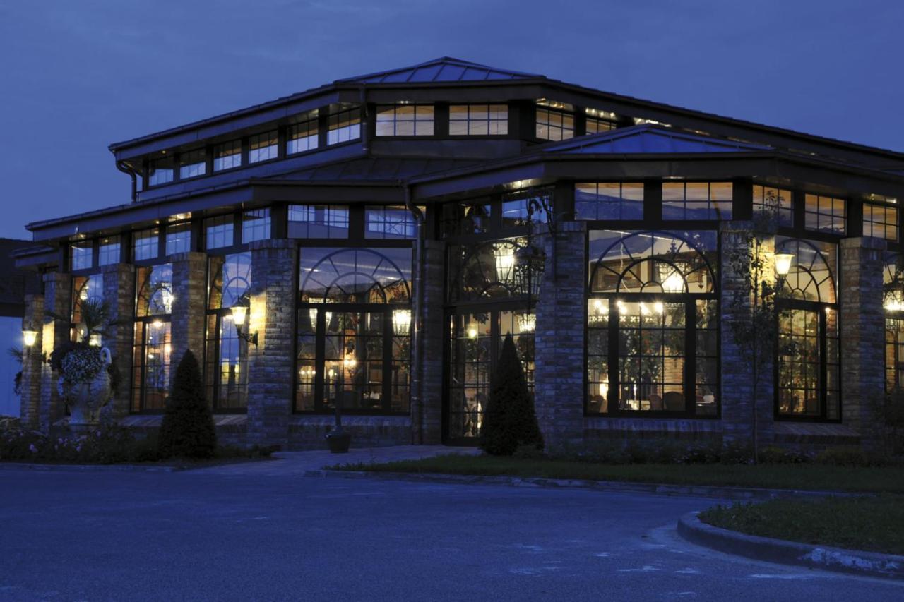 Dorf Wangerland Hotel Schillig Exterior photo