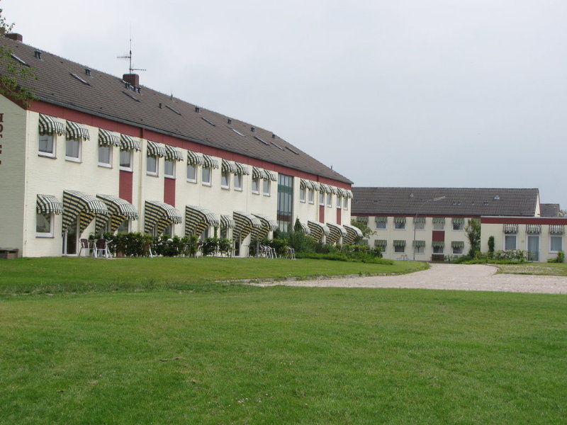 Dorf Wangerland Hotel Schillig Exterior photo